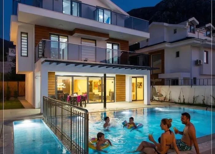 Berzan 4 Bedroom Private In Ovacik Vila *