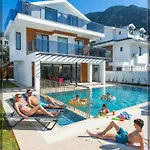Villa Berzan 4 Bedroom Private In Ovacik *