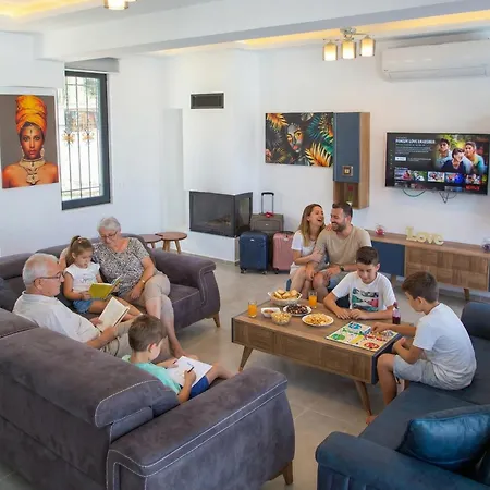 ヴィラ Berzan 4 Bedroom Private In Ovacik フェティエ